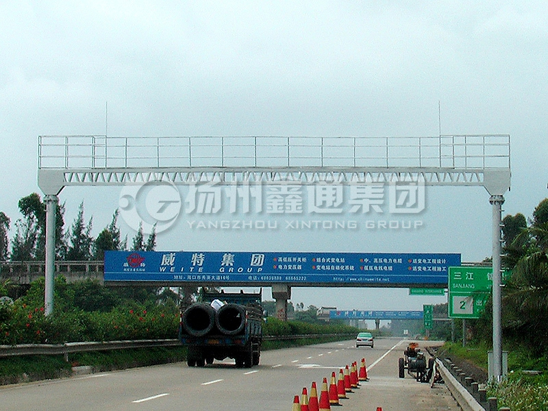 LMJ-010，情報(bào)板龍門架