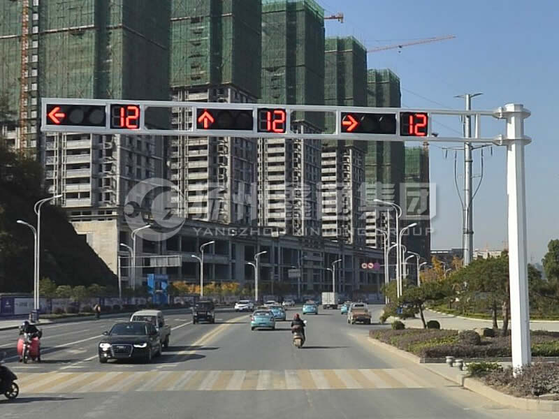 XHDG-028，懸臂框架信號燈桿